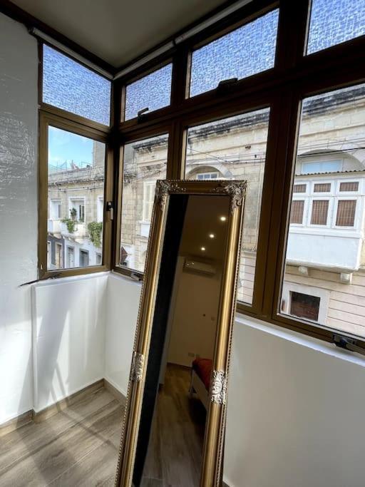Brand New Appartement Of Two Bedrooms In スリーマ エクステリア 写真